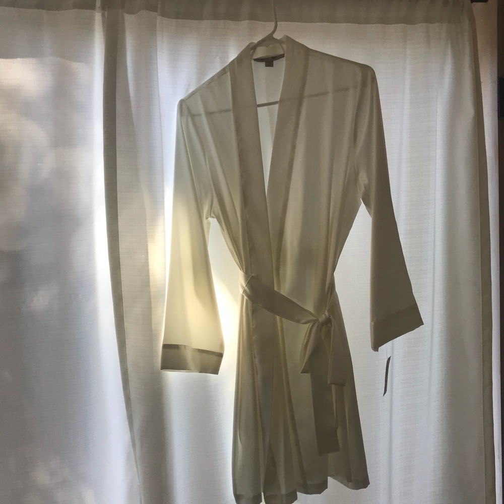 Morgan Taylor Robe